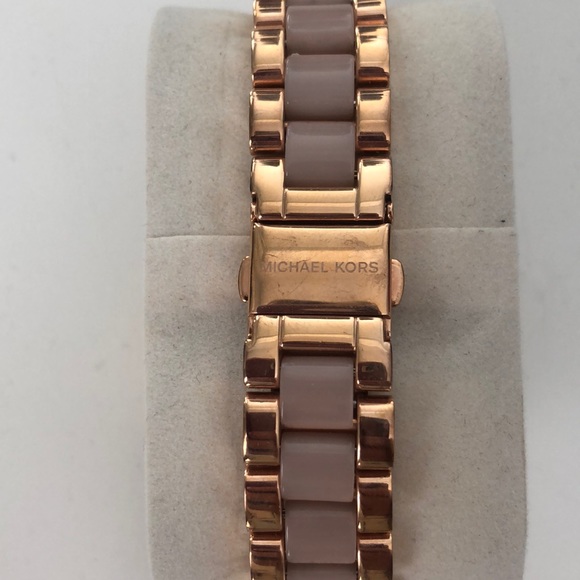 Michael Kors Watch - Picture 2 of 3